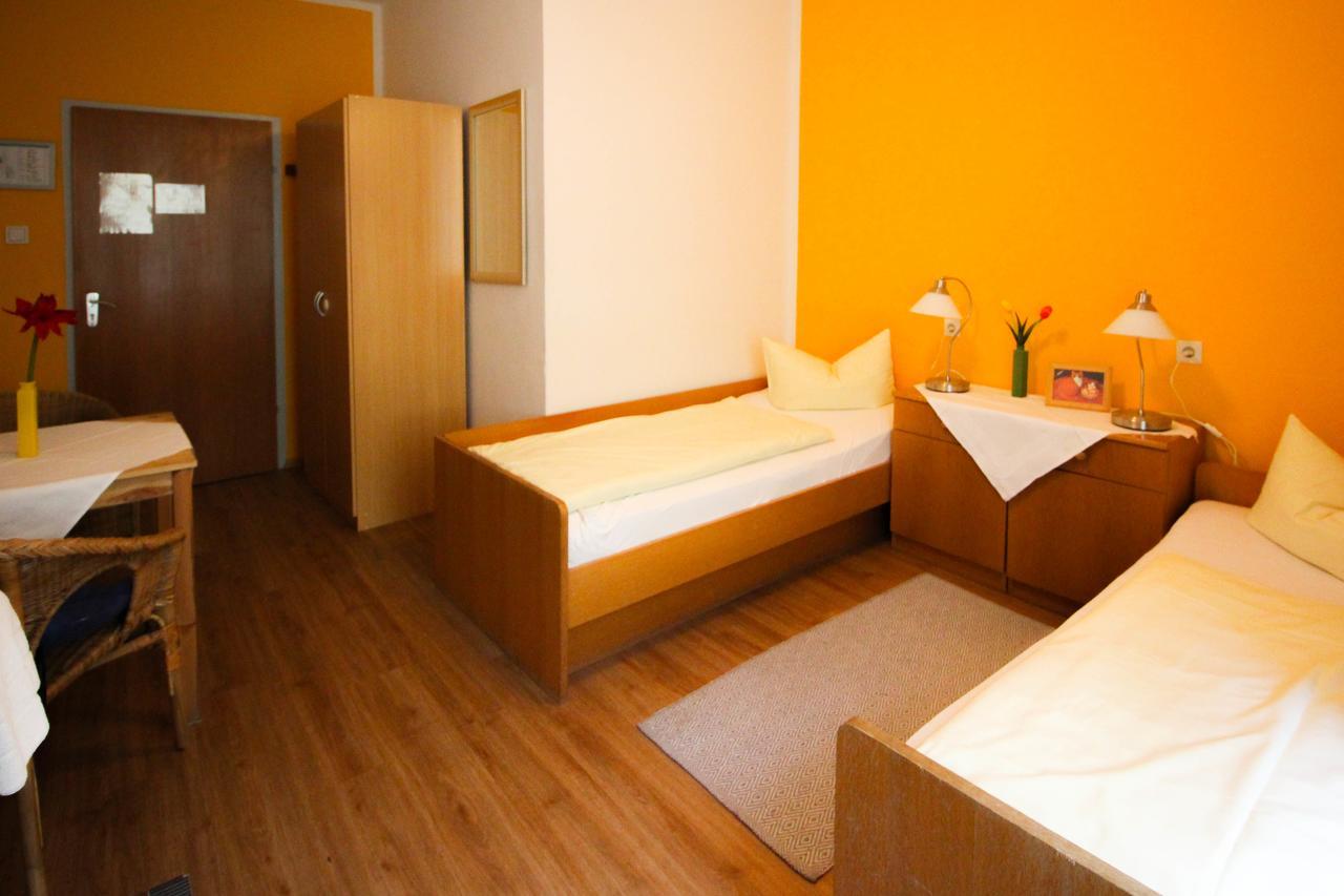 Hotel Pension Am Hauptbahnhof Munich Exterior photo