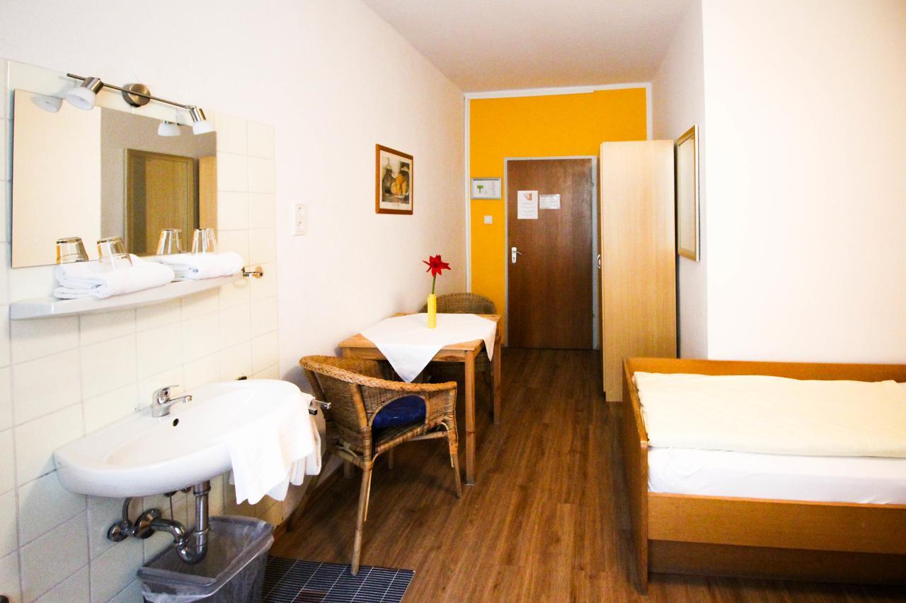 Hotel Pension Am Hauptbahnhof Munich Exterior photo