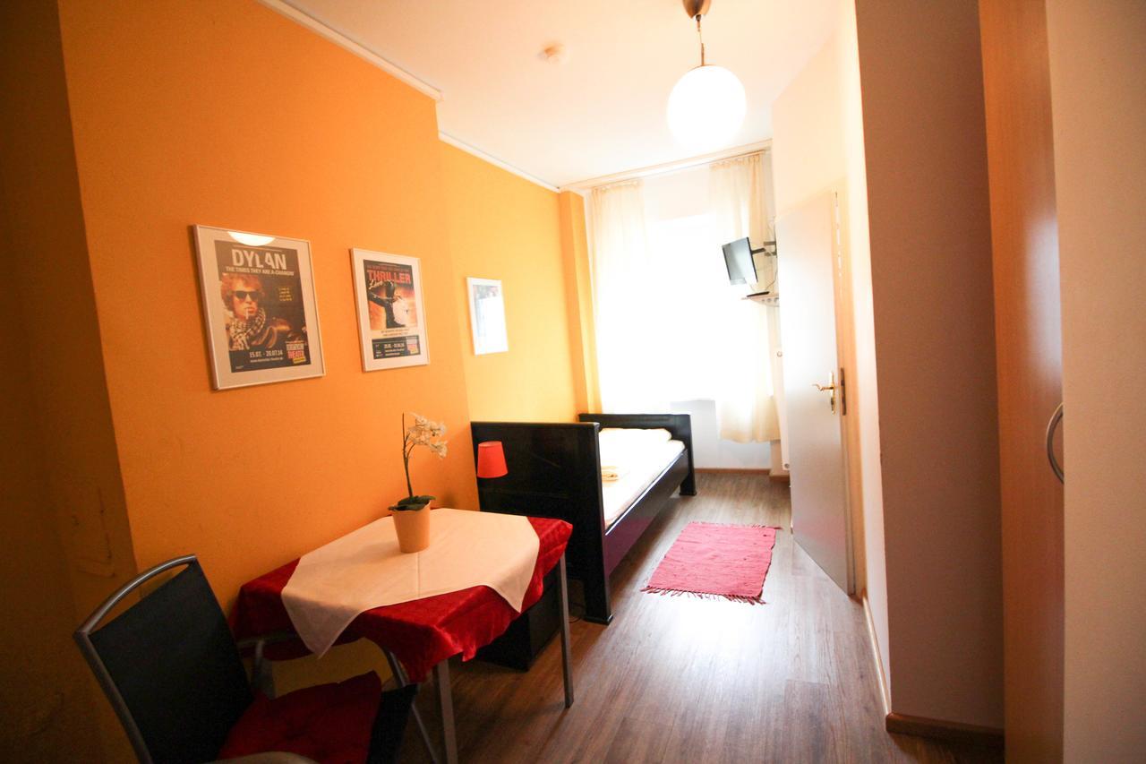 Hotel Pension Am Hauptbahnhof Munich Exterior photo